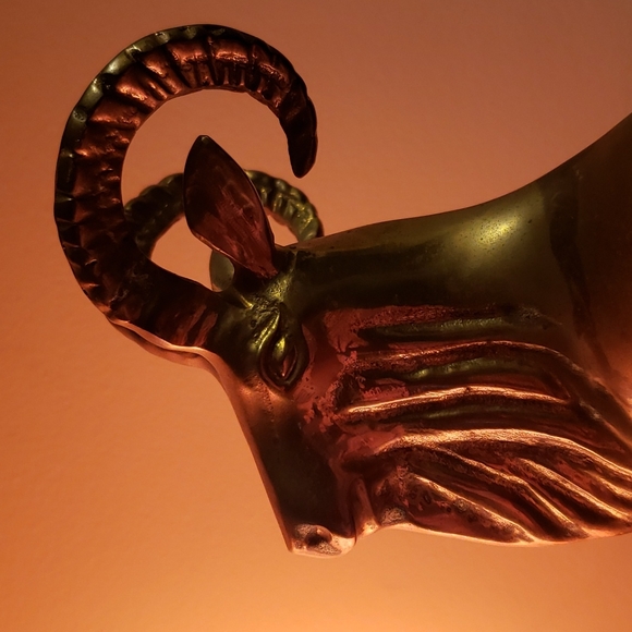 ❤ VINTAGE | Mid-century Brass Majestic Bearded Ibex Goat Ram - Picture 16 of 16
